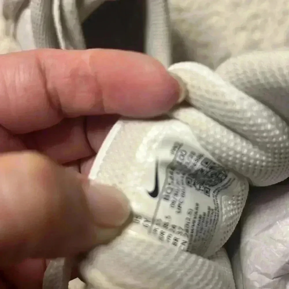 NIKE SIZE 6Y WHITE AIR FORCE 1 PREOWNED
